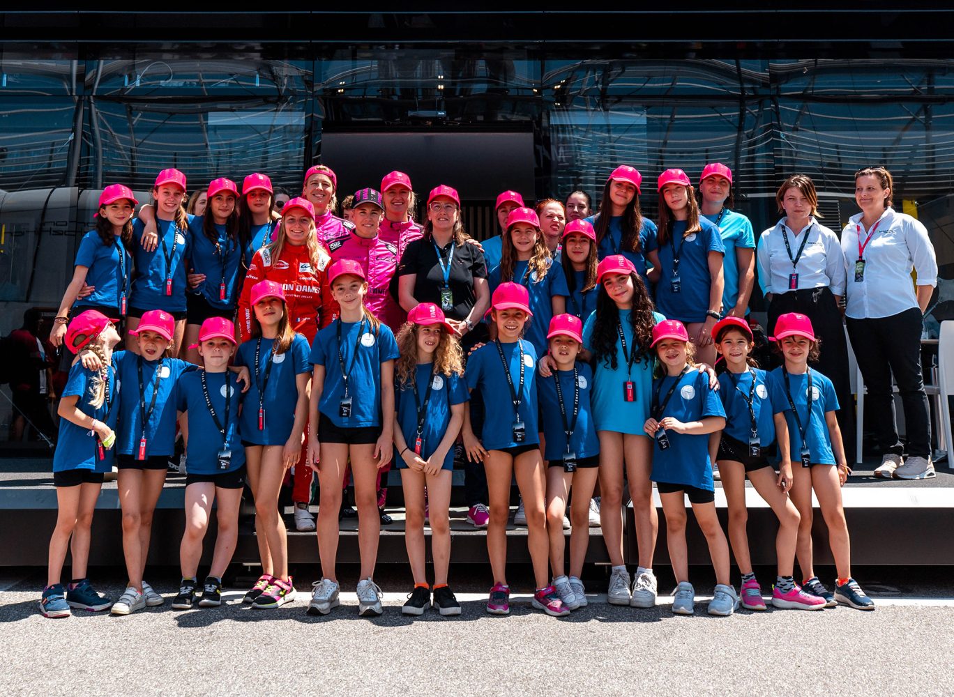 THE IRON DAMES BRING LOCAL KIDS CLOSER TO THE WORLD OF MOTORSPORT IN MONZA