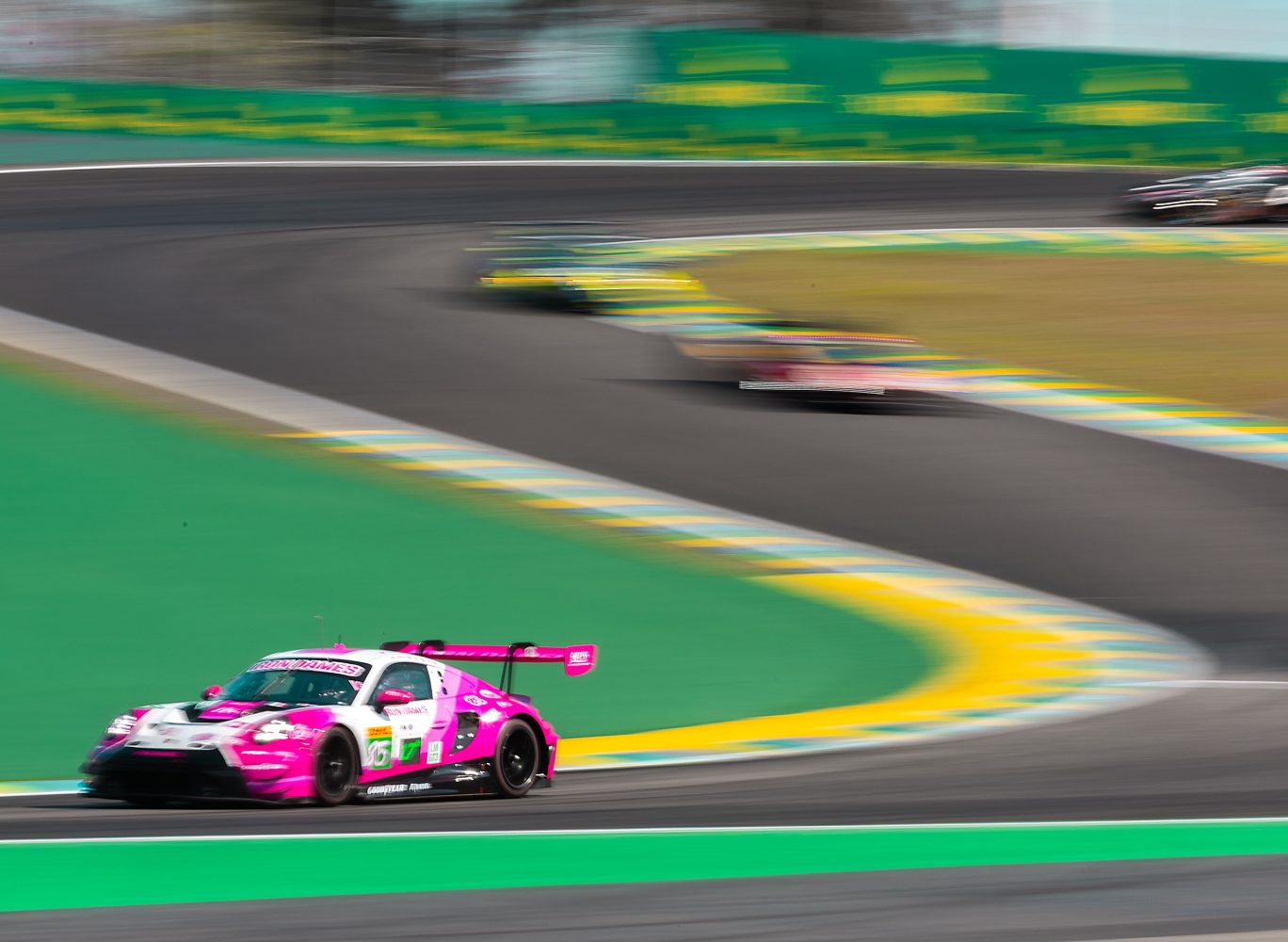 Iron Dames fight at the front in FIA WEC 6 Hours of São Paulo
