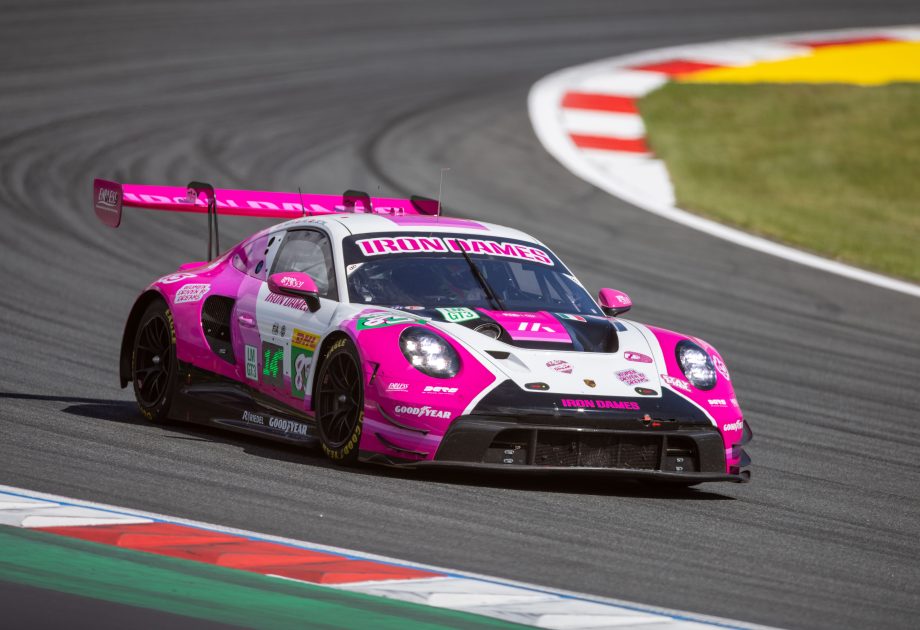 A ROLLERCOASTER RACE IN FUJI